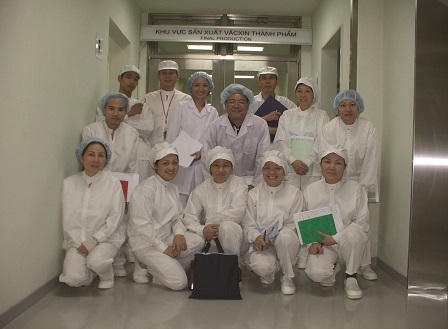 Hành trình 16 năm tạo vắc xin của nữ bác sĩ bé nhỏ